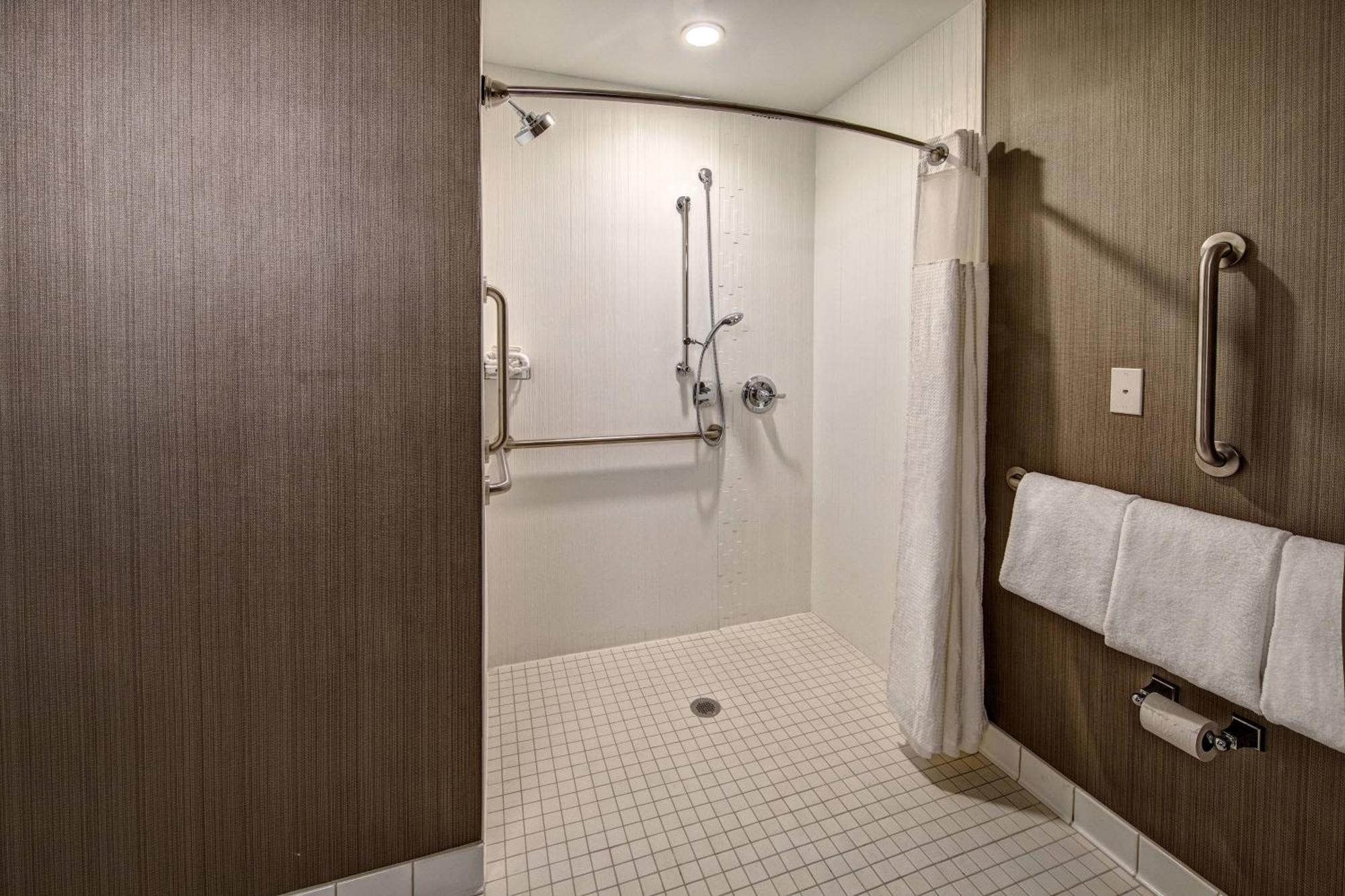 Courtyard By Marriott Dulles Airport Herndon Bagian luar foto
